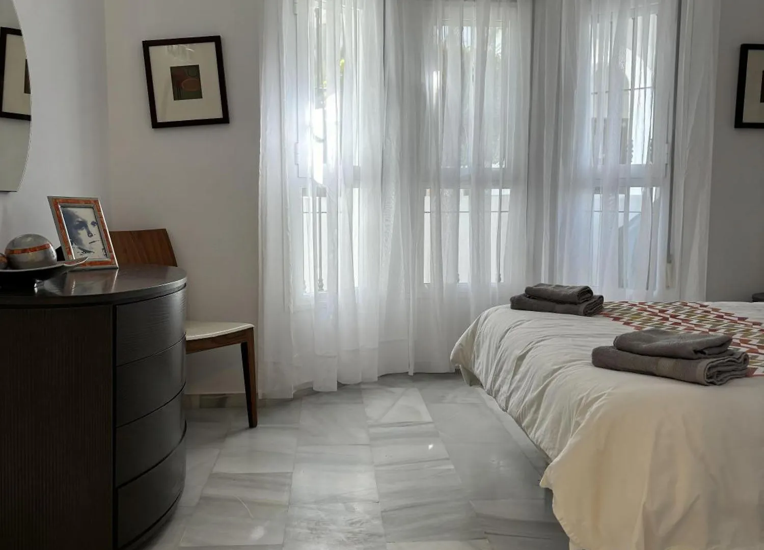 Impeccable 3-Bed Apartment In Marbella