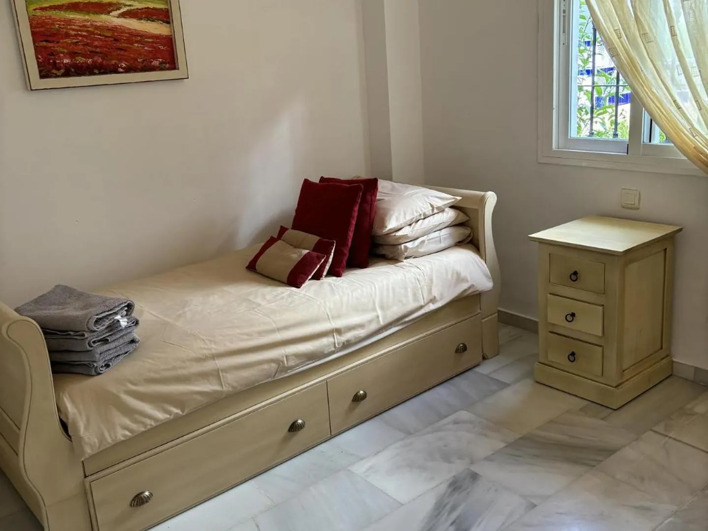 Impeccable 3-Bed Apartment In Marbella