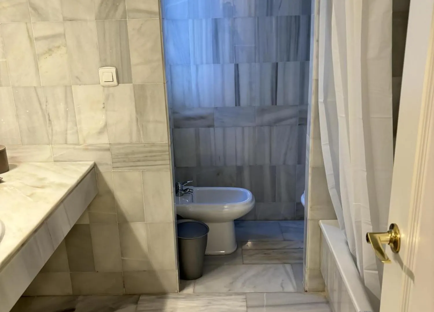Impeccable 3-Bed Apartment In Marbella 0*,